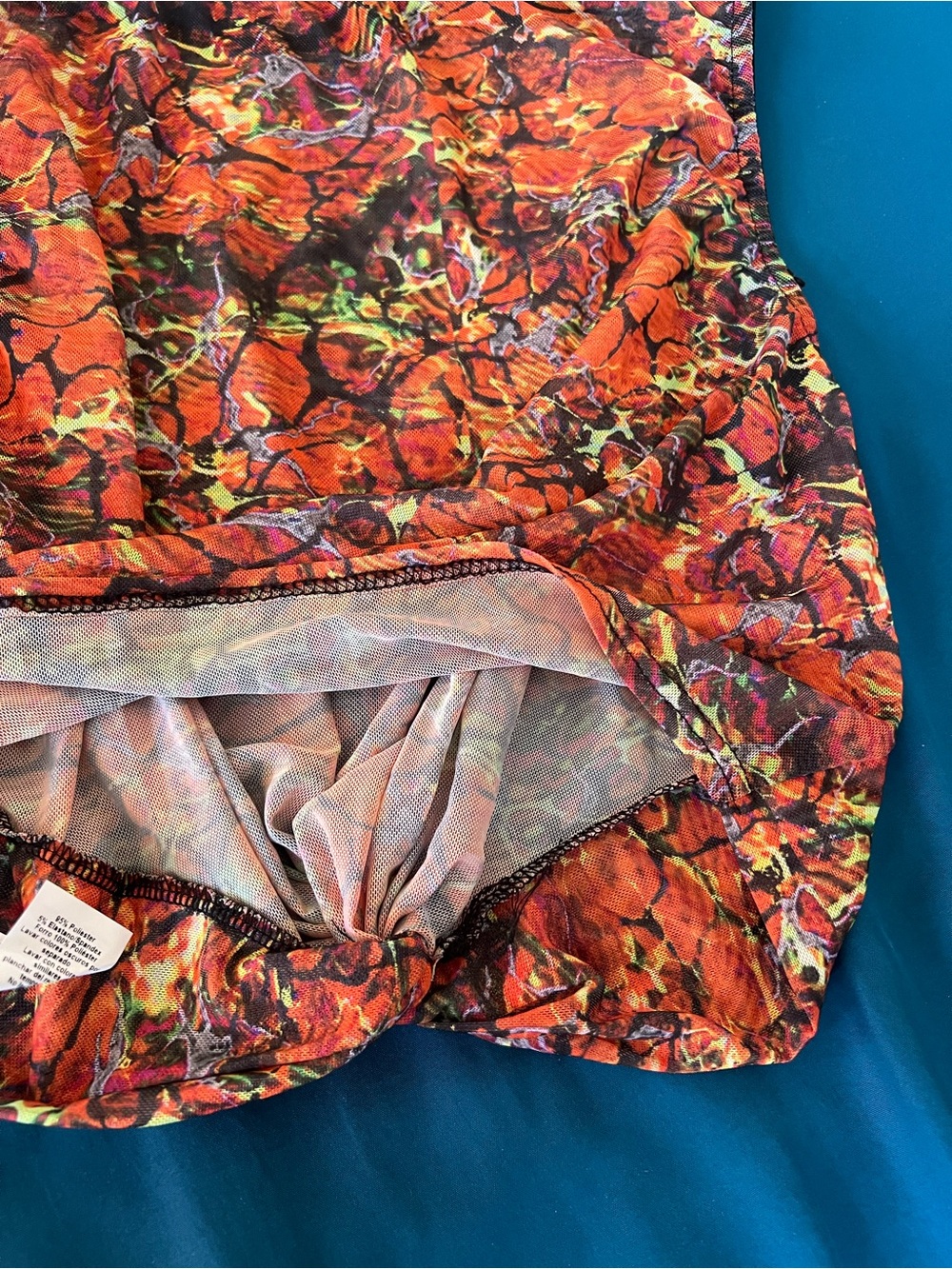 PrettyLittleThing Abstract Mesh Cropped Tank - Picture 5 of 5